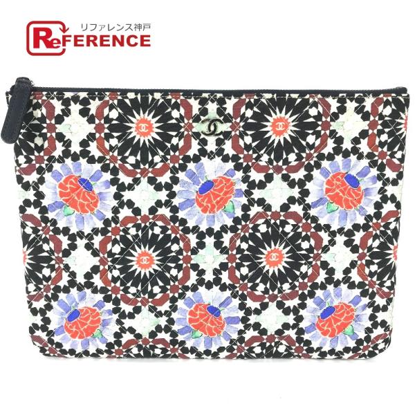 新品同様 CHANEL シャネル A82074 フラワー キルティング マトラッセ 花柄 クラッチバ...