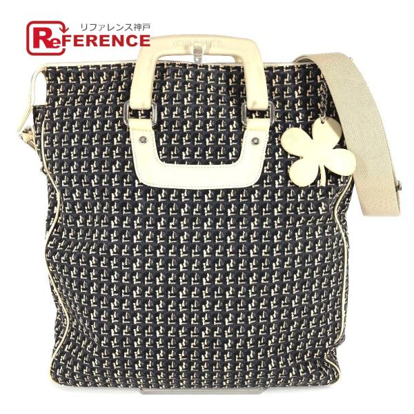 CHANEL シャネル クローバー ロゴ 2WAYバッグ ハンドバッグ 縦型トート 斜め掛け ショル...