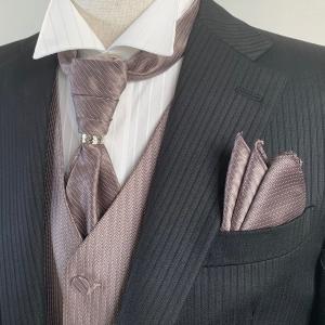 フォーマルベスト メンズ 結婚式 披露宴 二次会 礼服セット　ベスト・アスコットタイ・チーフセット　ローズゴールド