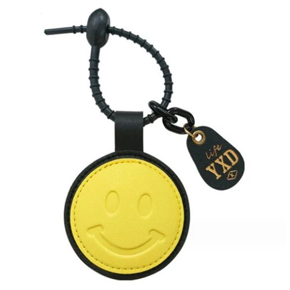 キーホルダー バッグ チャーム 可愛い レディース 子ども リング ストラップ 鍵 キー カラビナ ...