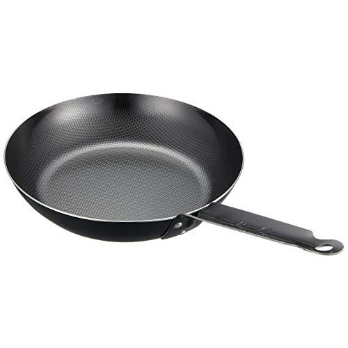 遠藤商事 TKG 鉄フライパン 20cm 表面凹凸模様のエンボス加工食材との接触面積が小さくなる為こ...