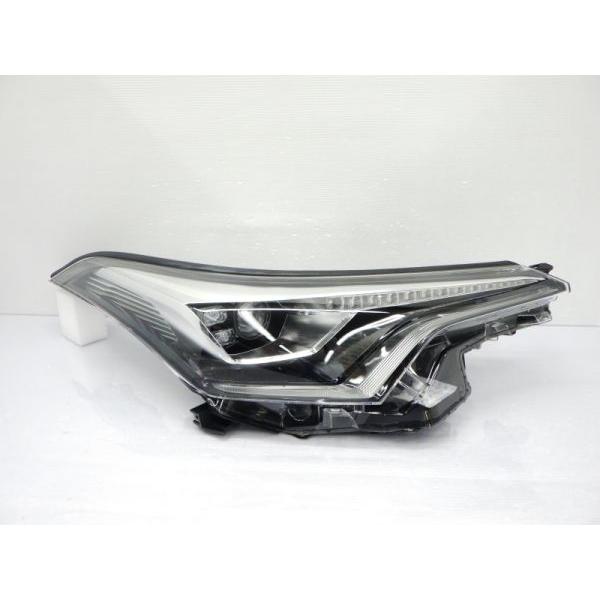 B15741 C-HR 前期 右ライト LED KOITO 10-101 (4) ZYX10/NGX...