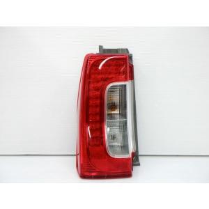 ダイハツ 純正 タント 《 LA600S 》 右テールランプ P81700-24008064