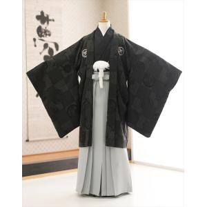 10歳 男の子 着物レンタル ジュニア 紋付袴 d1100 フルセット 小学校卒業式 イベント 人気 1/2成人式 135cm〜145cm「華徒然」上品な黒地にモダン市松