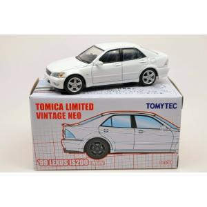 トミカ TOMYTEC 1/64トミカリミテッドヴィンテージネオ 　レクサス IS200 1999 ホワイト 香港限定品 トヨタ アルテッツァ｜reowide-interior