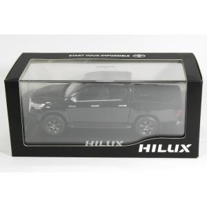 トヨタ ハイラックス 1/30ミニカー <040>スーパーホワイトII