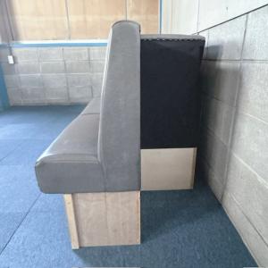 【中古】レザー 変形 2人掛けソファー ワイド...の詳細画像2