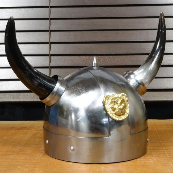 バイキングヘルメット 2本角 鉄兜 ライオンエンブレム 西洋甲冑 西洋鎧 プレートアーマー 板金鎧 ...