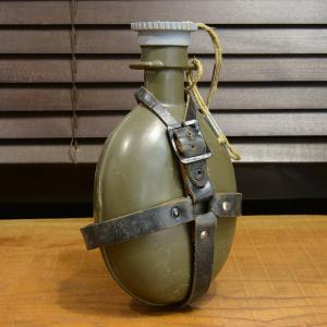 ⊞ドイツ軍のアルミ製＊水筒（実物） MILITARY（ミリタリー） 実物 USED ドイツ軍アルミキャンティーン