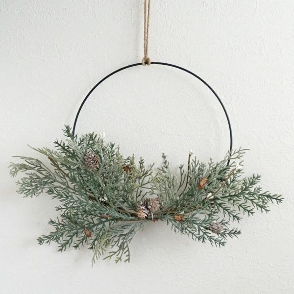 季節を楽しむ ミックスリーフハンギングリース クリスマス 造花 アイアン モダンリース おしゃれ 北...