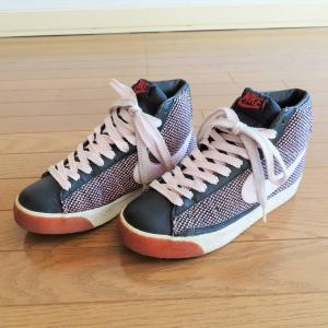 美品 NIKE NIKE BLAZER MID ナイキ ブレイザーミッド スニーカー 黒 ブラック×ピンク 25cm｜reproduct-r4