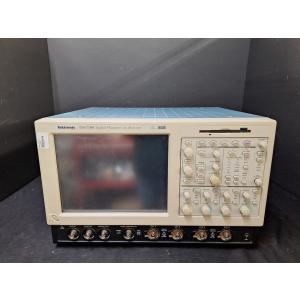 「NBC」Tektronix TDS7104 ディジタルオシロスコープ 1GHz 4ch 10GS/s Digital Phosphor Oscilloscope Opt. 2M [3564]