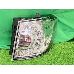 ＭＰＶ DBA-LY3P 右テールランプ L209-51-150A 20256416