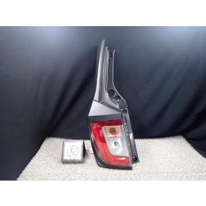 ピクシスエポック 5BA-LA350A 左テールランプ B83  81560-B2740