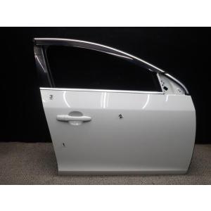 ボルボ 60シリーズ DBA-FB4164T 右フロントドアASSY 614  11W287