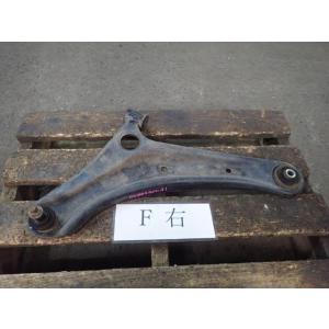 キャリィ 3BD-DA16T 右フロントロアアーム 26U  45201-82MB0