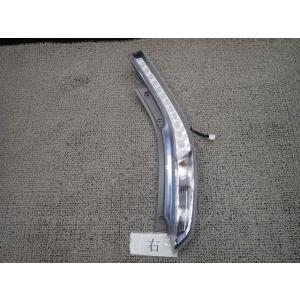 リーフ ZAA-ZE0 右テールランプ QX1  26550-3NA4B