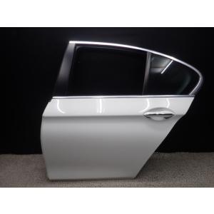 BMW 5シリーズ DBA-XG20 左リアドアASSY 300  41009628755