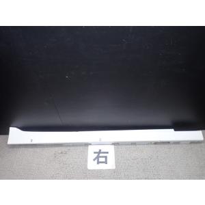 BMW 5シリーズ DBA-XG20 右サイドステップ 300  51777262664