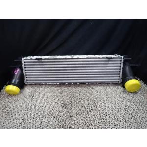 BMW 5シリーズ DBA-XG20 インタークーラー 300  17117618769