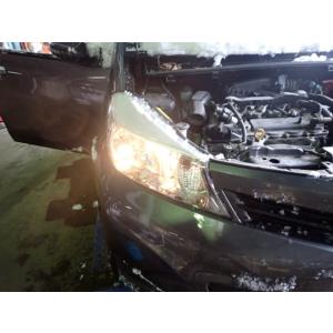 ヴィッツ DBA-NSP130 右ヘッドランプASSY 1G3  81145-52D40