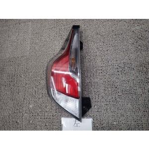 アクア DAA-NHP10 左テールランプ 082  81561-52D00