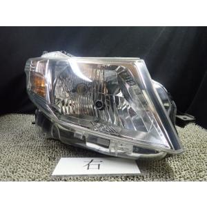 ルーミー DBA-M900A 右ヘッドランプASSY B82  81110-B1570