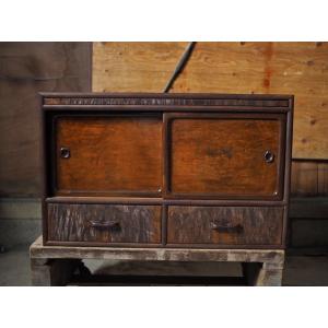 前栃材アンティーク戸棚 昭和初期 chestnut wood antique cupboard, early Showa era古録展  送料別  Gサイズ　中古 品番S9001｜retoro-kagu