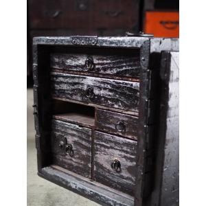 江戸時代の船箪笥 船金庫 引き出し欠品有アウト...の詳細画像3