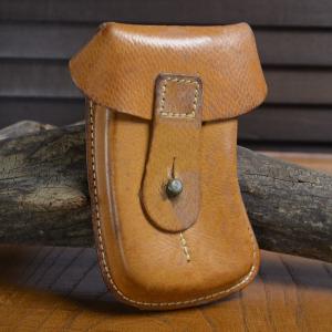 チェコ軍放出品 マガジンポーチ Vz58マガジン用 レザー製 革 アサルト