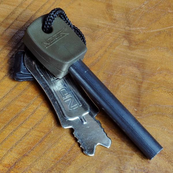 NDUR ファイヤースターター 火打石 ストライカー付 31305 [ ラージ ] メタルマッチ フ...