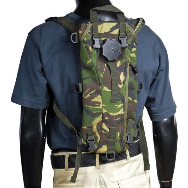 イギリス軍放出品 ハイドレーションキャリア SOURCE製 3L DPM迷彩 英軍 払下げ イギリス...