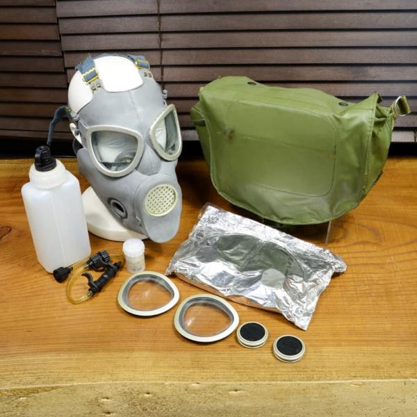 ポーランド軍放出品 ガスマスク MP-4B 専用バッグ付き 給水チューブ・ボトルセット [ 難あり ...