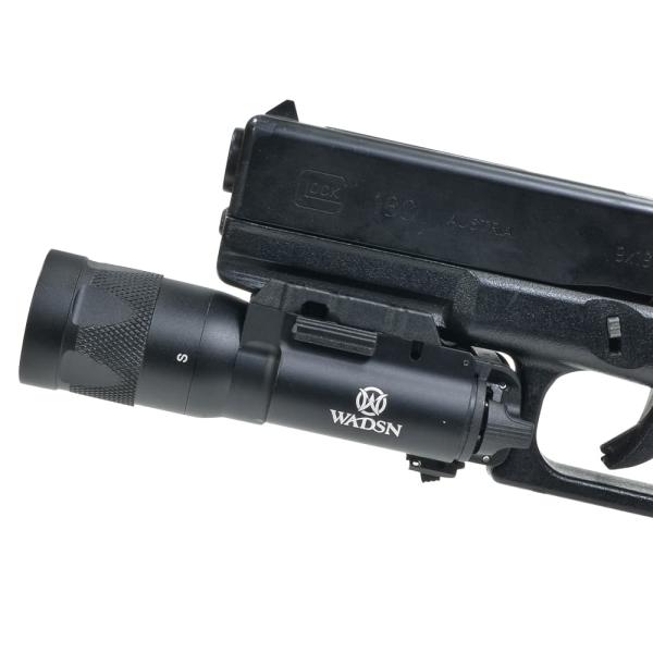 WADSN ウエポンライト X300 VAMPIRE 最大370ルーメン WEX381 [ ブラック...