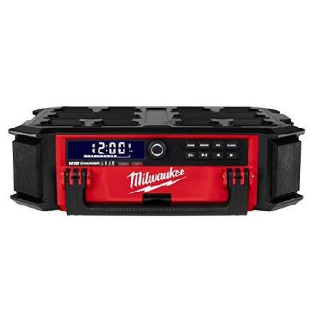 送料無料Milwaukee 2950-20 M18 PACKOUT Radio and Charge...