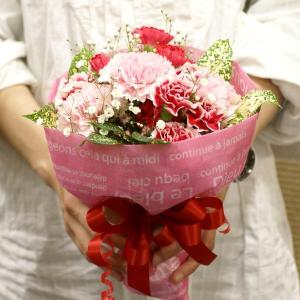 母の日 5月10日から5月12日のお届け 送料無料 生花 花束 カーネーションのブーケ (ピンク系) FL-MD-807
