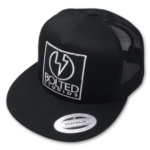ボルテッドスタジオ/BOLTED STUDIOS キャップ・帽子 トラッカーキャップ スクエアパッチ