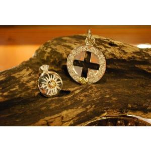 FIRST ARROW's（ファーストアローズ） K18付アラベスクループ唐草彫り