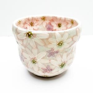 工房ゆずりは 福々碗 瓢型 彩白絵花 瀬戸焼 花柄 優しい感性 女性だけ