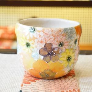 工房ゆずりは マグカップ 色彩花 瀬戸焼 花柄 優しい感性 女性だけの