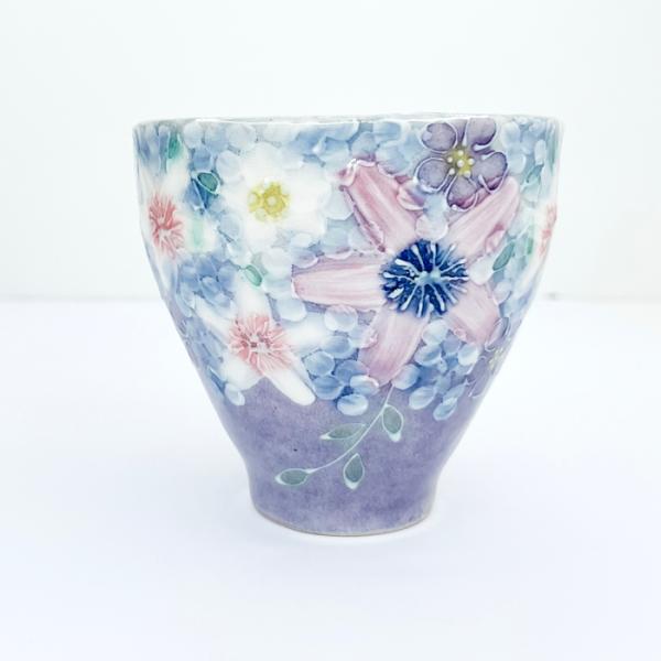 工房ゆずりは　湯呑茶碗　彩紫小花　瀬戸焼　花柄　優しい感性　女性だけの工房　手描き　可憐　彩り豊か　...