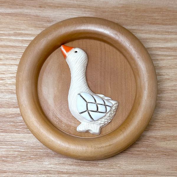 【SALE50％OFF】壁掛け フレーム オブジェ F62 動物 陶器 ガチョウ 鳥 ペット インテ...