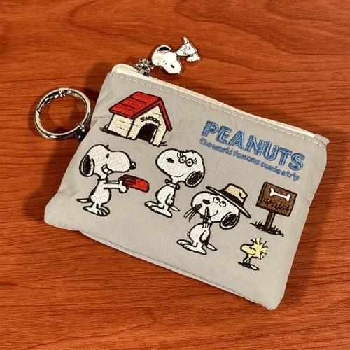 送料無料 ピーナッツ/スヌーピー ALL刺繍パスポーチ SPZ-3815 / グレー