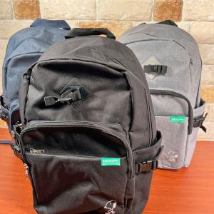 【新品タグ付】11ぴきのねこ OUTDOOR コラボ　デイパック リュック Amazon.co.jp: 11ぴきのねこ OUTDOOR コラボ デイパック リュック