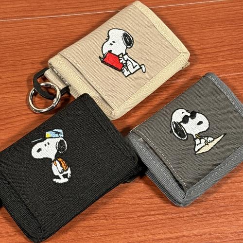 送料無料 ピーナッツ/スヌーピー 2つ折りコインポーチ RE-PET SPZ-3761-3 /ブラッ...