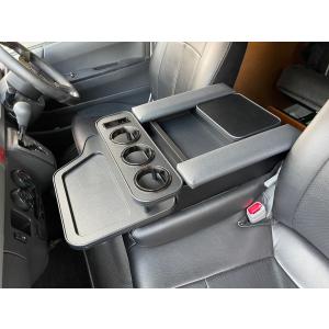 200系ハイエース 2/4WDバン[グレードDX/DX-GLパッケージ]Rimフロント