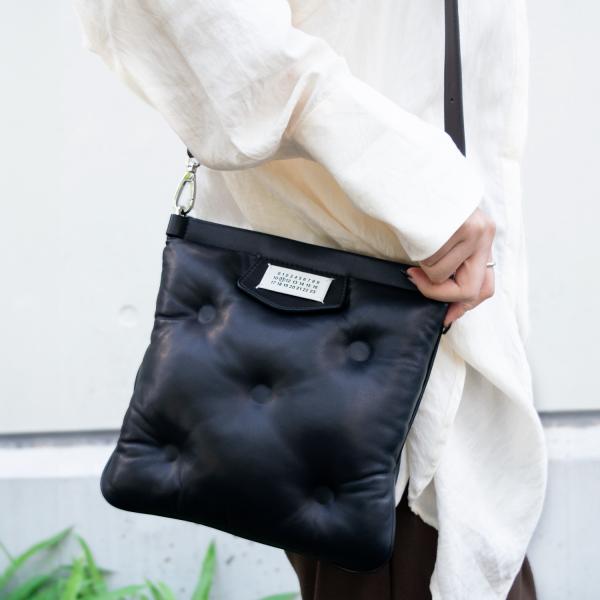 メゾンマルジェラ バッグ レディース ショルダーバッグ レザー ブラック SB1WG0005P430...