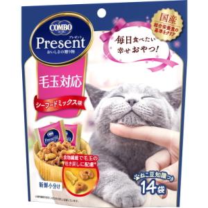 【日本ペット】コンボ　プレゼント　キャット　おやつ　毛玉対応　４２ｇ（１４袋）ｘ３０個（ケース販売）