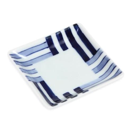 有田焼 小皿 おしゃれ | 染付 二色濃十草 正角姫小皿 | そうた窯 | 和食器 豆皿 醤油皿 薬...