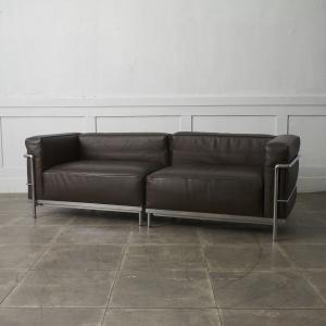 定220万〜 カッシーナ LC3 ソファ 2人掛け 本革 グランコンフォート cassina コルビュジェ 2シーター ラブソファ 片アーム 名作 90645